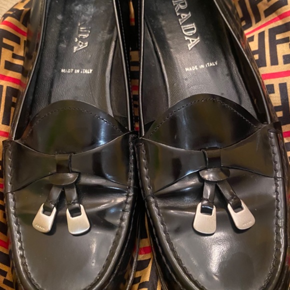 Prada shoes - Picture 7 of 8